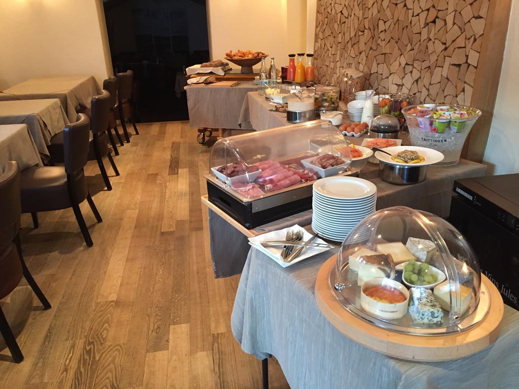 Hotel Restaurant Au Sauvage פריבורג מראה חיצוני תמונה